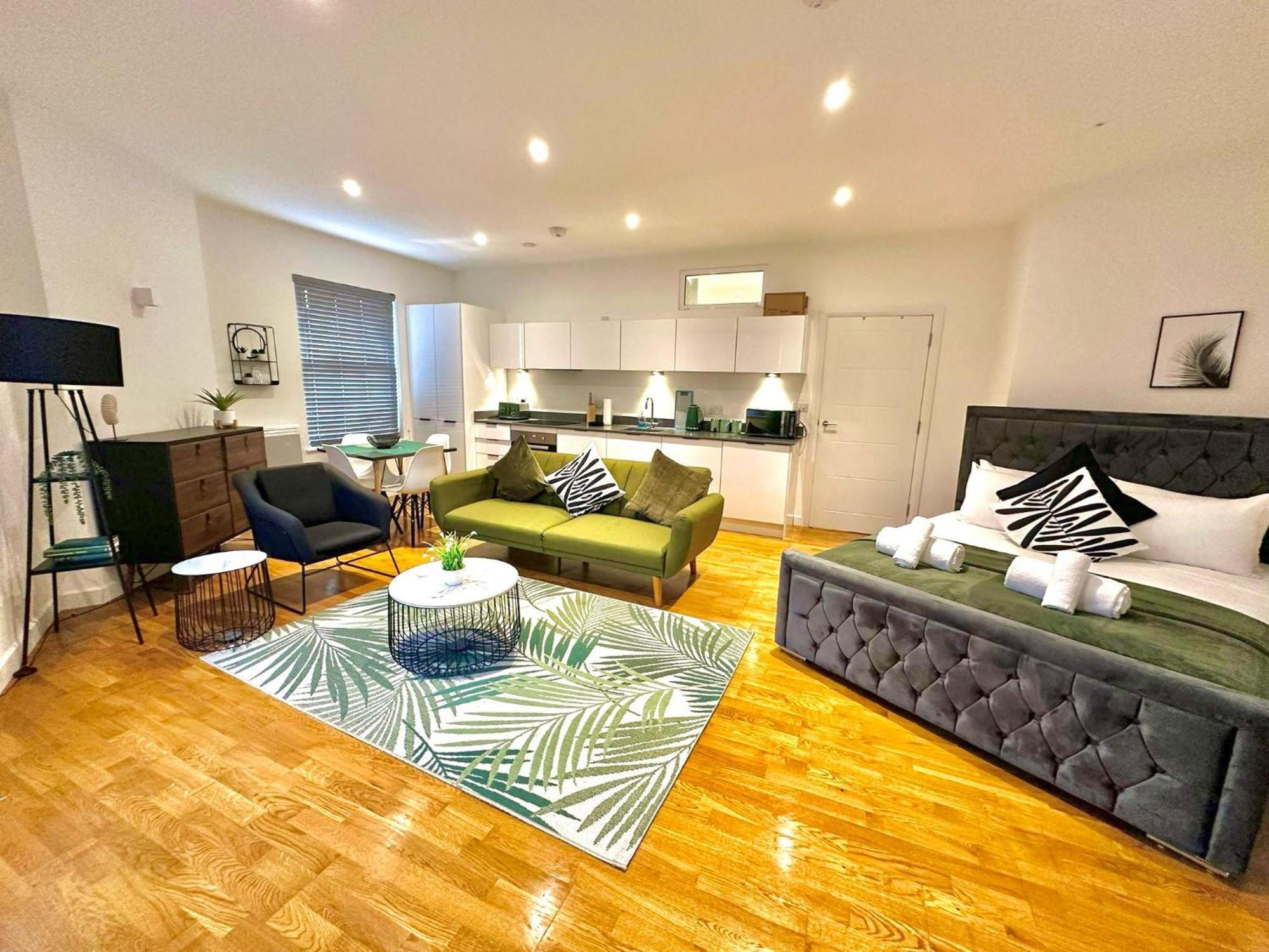 Tw18 Apartment Staines-upon-Thames